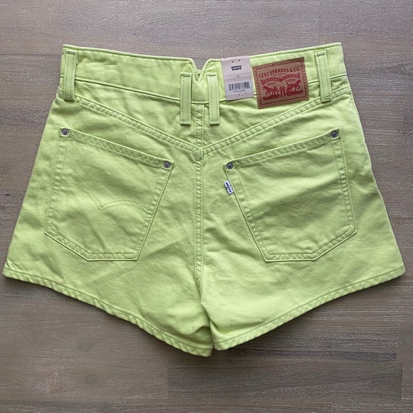 Levis High Waisted Mom Shorts Relaxed Womens Size 33 or 34 Neon Green - Picture 4 of 8